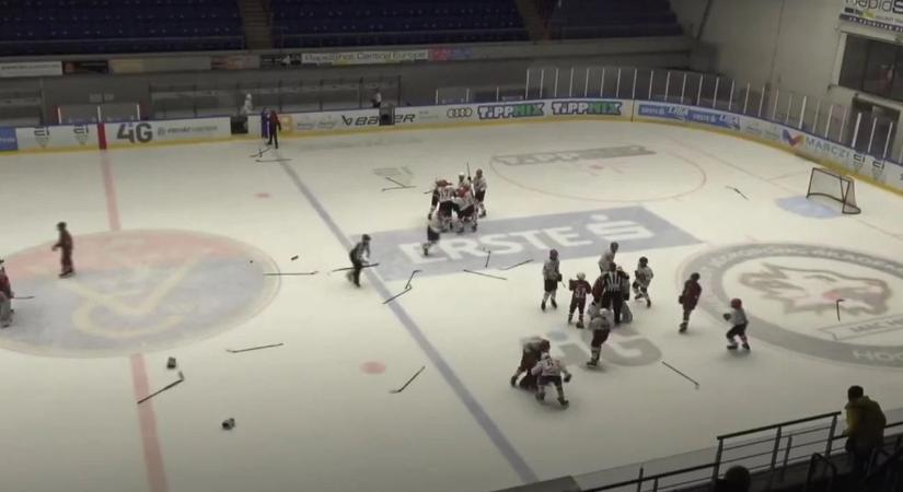 Már vizsgálja a magyar szövetség a szerb gyerekek brutalitását az U14-es hokimeccsen