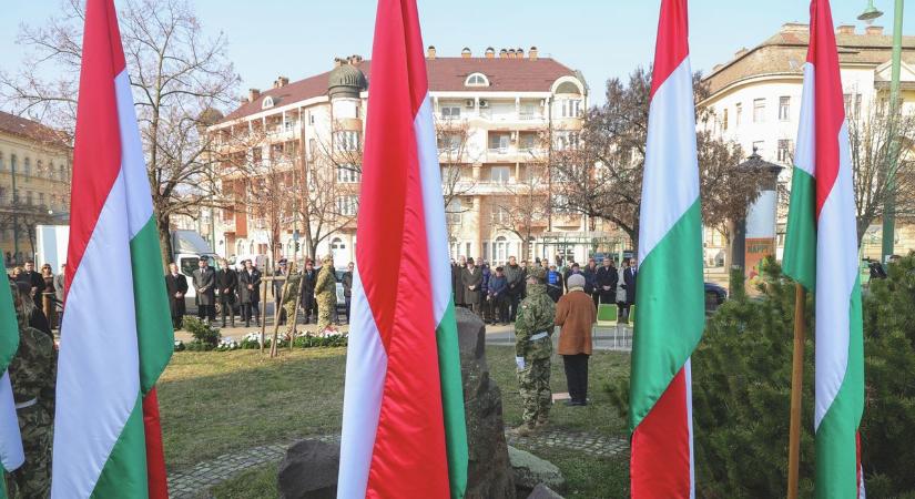 Emléknap Szegeden: a diktatúra sebhelyei még mindig fájnak – galériával, videóval