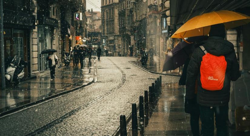 Egy kis esővel érkezik a felmelegedés, 15 fok is lehet  videó