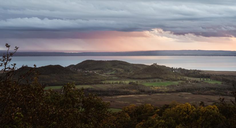 Elveszett egy híd a Balatonnál