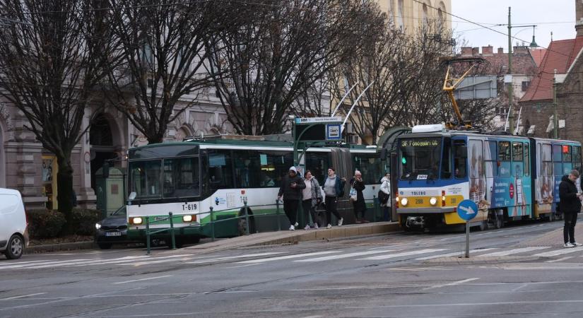 A szegedi tömegközlekedés gyöngyszemei: ha ezt csinálod, mindenkinek az egekbe szökik a vérnyomása – videóval