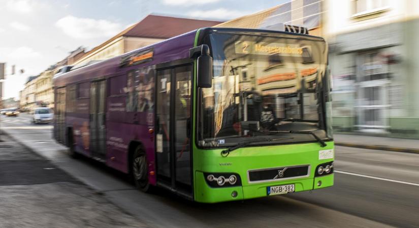 Szeretne még élni a pécsi buszper vádlottja, de a hatóságok nem keresik azokat, akik állítólag halálosan megfenyegették