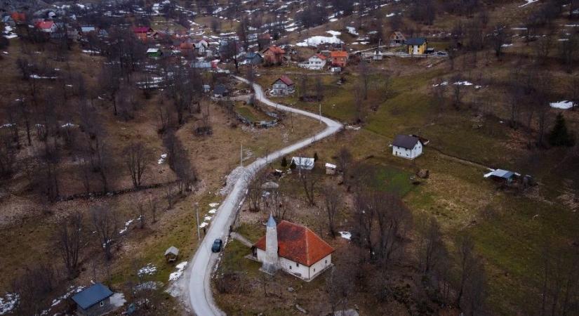 31 horvát útlevéllel rendelkező gyereket találtak egy kelet boszniai házban