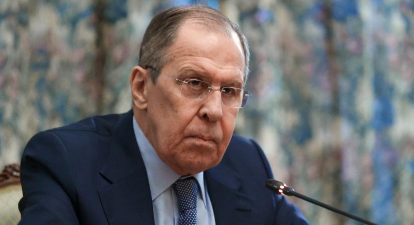 Lavrov: Oroszország nem mérlegeli, hogy beleegyezzen-e európai békefenntartók Ukrajnába küldésébe