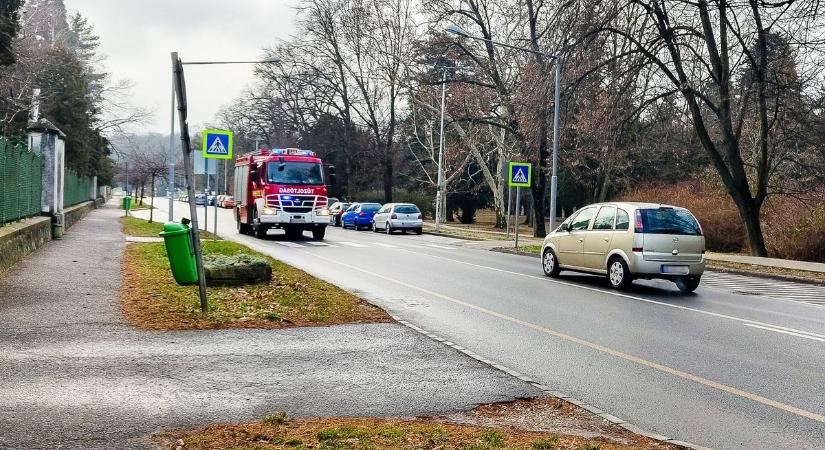 Ezért lehet veszélyes az új KRESZ-ben tervezett indexelés