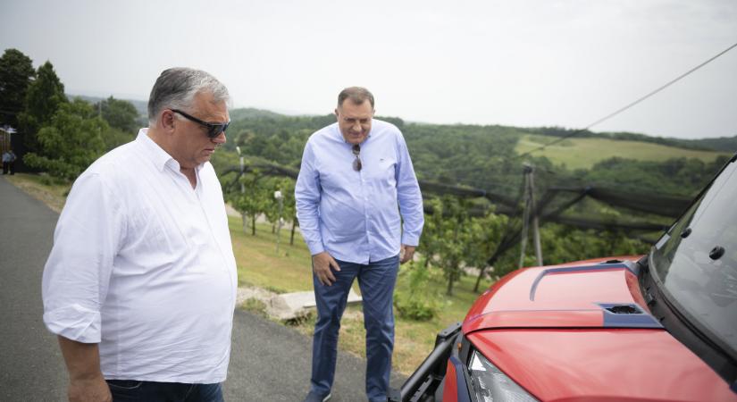 Miután Vučić és Orbán felhívta, Dodik bejelentette, hogy nincs többé Bosznia-Hercegovina