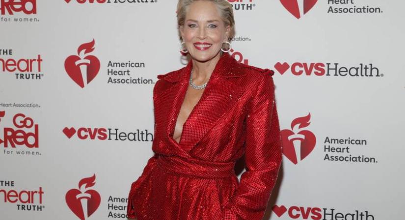 A 67 éves Sharon Stone smink nélküli videót posztolt: ennyire más, ha nem veszik profik kezelésbe