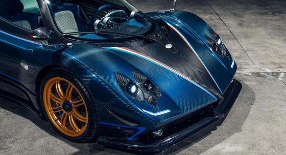 Eladó egy rendkívül különleges Pagani Zonda Tircolore