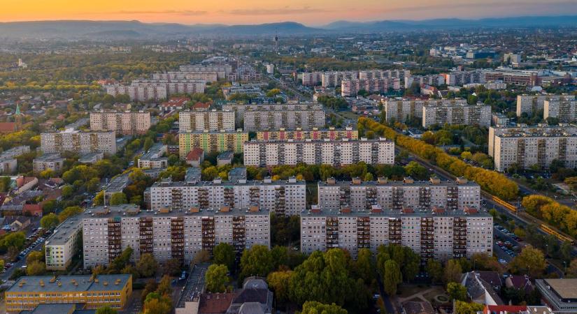 Árrobbanás: elérték a budapesti szintet a debreceni panel-, és lakásárak