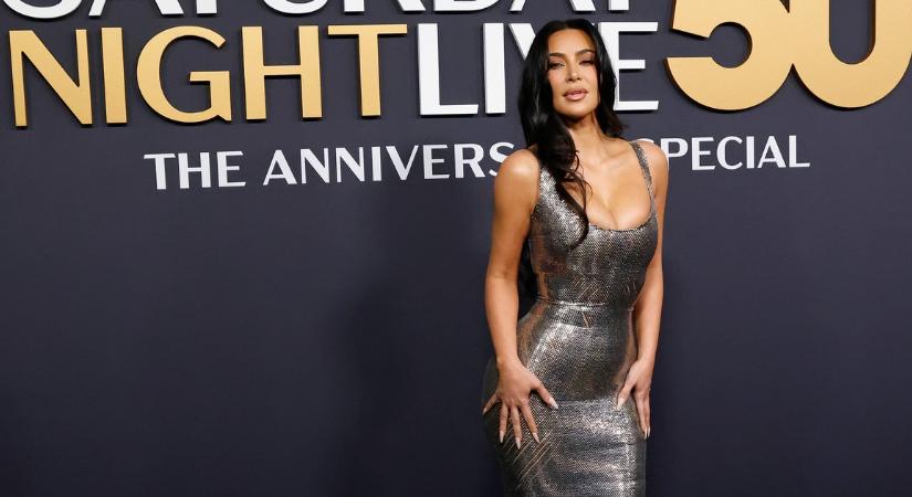 Akiknek nem kéne a zöldségáfa – Kim Kardashian olyan luxusban él, amit itthon el sem tudunk képzelni – Íme, az ingatlanok, a pénzügyi stratégia és az összegek!