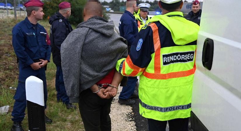 Elengedett embercsempészek: volt, aki bolti lopás miatt került újra börtönbe