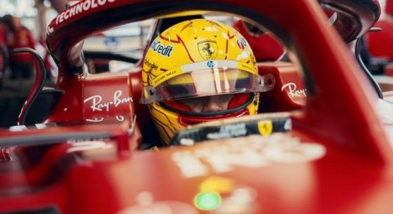 A „kocka” Bearman is kiszúrta, hogyan változtatott Hamilton a Ferrari F1-es kormányán