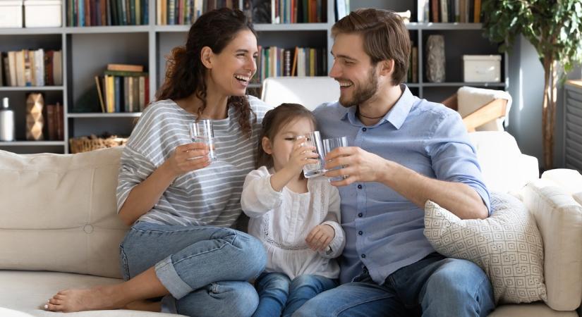 Napi két liter víz? Elengedhetetlen, ha ápolt bőrt szeretnénk