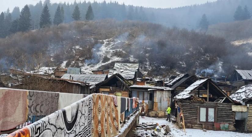 Veszély fenyegeti egy falu lakóit, kövek omolhatnak rájuk