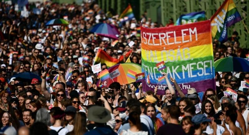 Törvénymódosítással tiltaná be a kormány a Pride-ot, de a főváros talán megmentheti