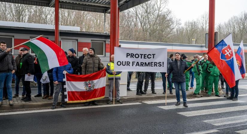 Összefogtak a gazdák, tüntetés volt a cseh-szlovák határnál