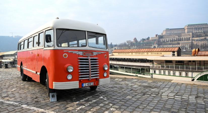 Ikarus 30-as autóbusszal bővítette gyűjteményét a Magyar Műszaki és Közlekedési Múzeum