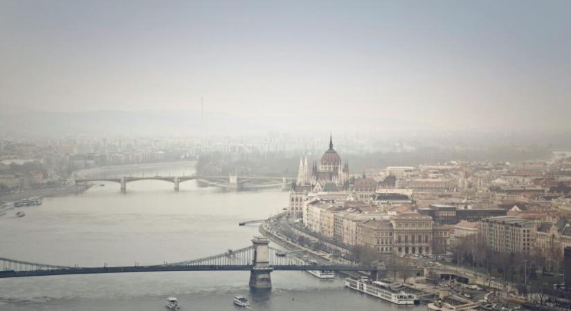 Több budapesti épület is díszkivilágítást kap a ritka betegségek világnapján