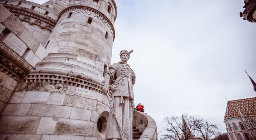 A legnagyobb budapesti földrengéskor holttestek repültek át Budáról Pestre