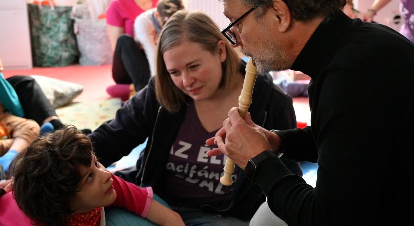 Dühből született erő: Ági újjáépítette a világot, hogy sérült kislányának is legyen benne hely