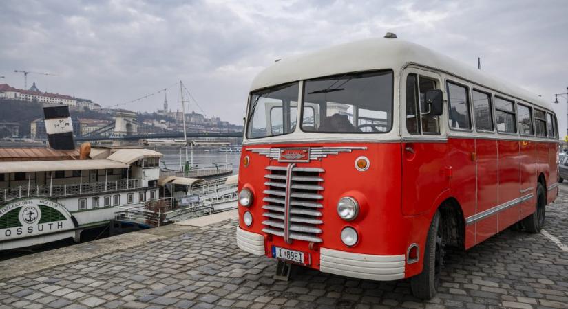 A világ egyik legidősebb Ikarus buszának felújításába kezd a Közlekedési Múzeum