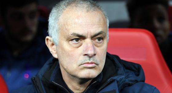 Mourinho pénzbírságot és négy meccses eltiltást kapott