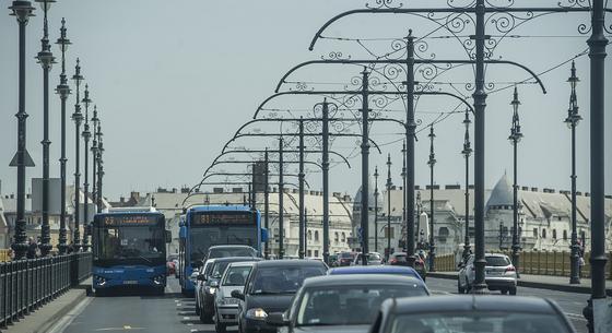 Pótlóbusz helyettesíti a 6-os villamost több márciusi éjszakán