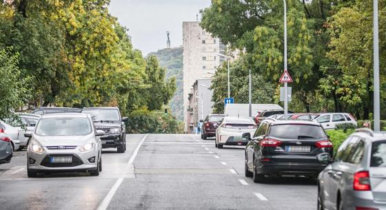 Újabb három budapesti útszakaszon csökkentik a sebességhatárokat