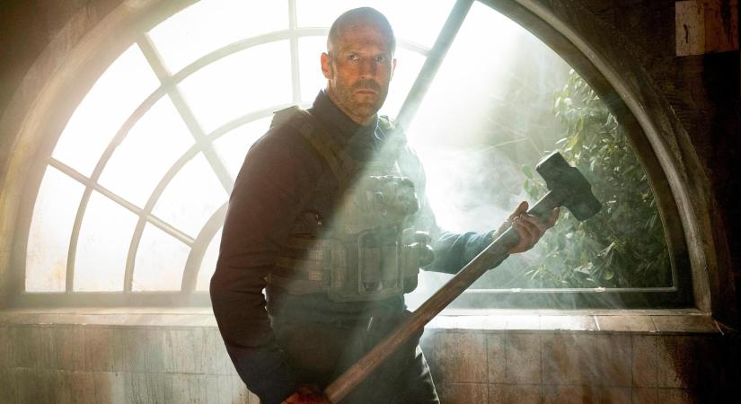 Új, felnőtteknek szóló előzetes érkezett A melóshoz, amelyben Jason Statham hozza, amit Jason Statham hozni szokott