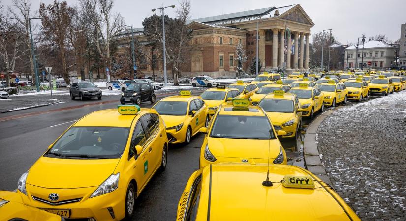 Brutálisan drágulhat a taxizás Budapesten, jelentős áremelést lengettek be