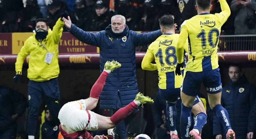 Süper Lig: mindkét oldalon repkedtek a büntetések a rangadó után