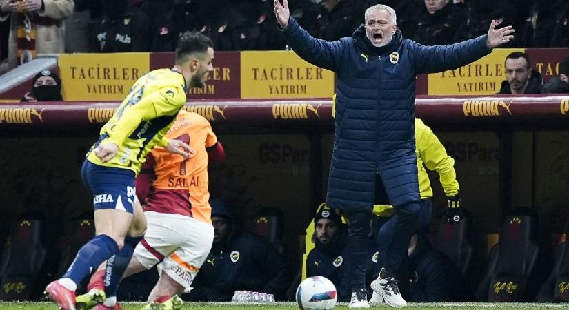 Mourinho beperelte Sallai Roland klubját, a kamatot is a Galatasaraytól várja