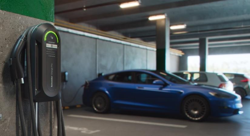 Hatékony töltési megoldással támogatja az elektromobilitás terjedését a Schneider Electric