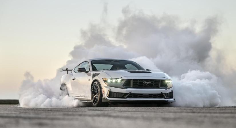 A Hennessey tudja, hogyan lehet még jobb a Mustang Dark Horse