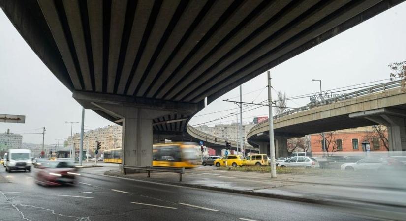 Jelentős forgalomkorlátozások lesznek, kezdődik a Flórián téri felüljárók felújítása