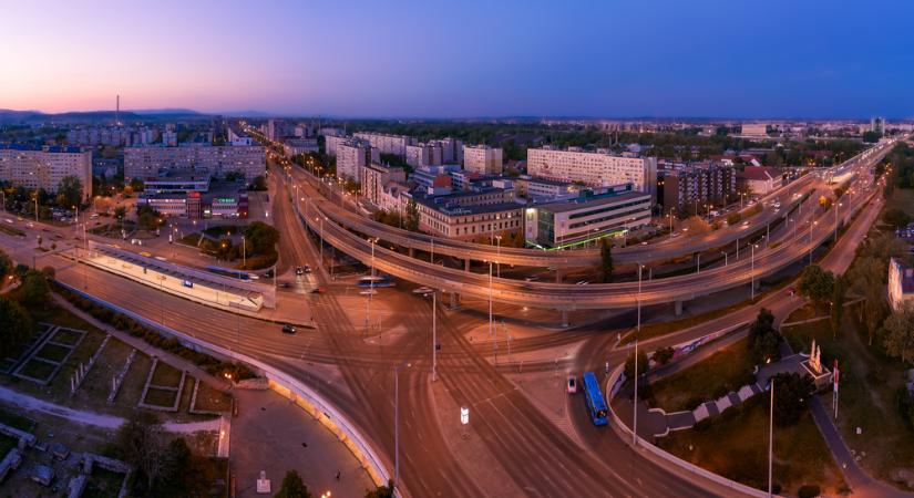 Kezdetét veszi a közlekedési káosz a Flórián téren