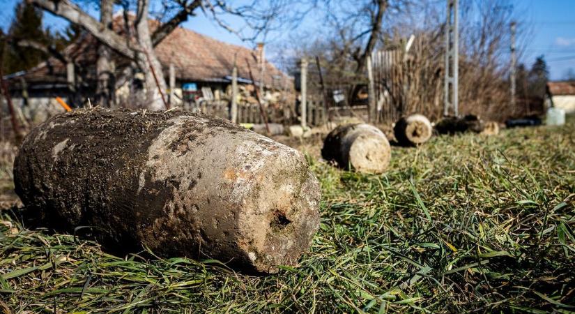 Bomba miatt riasztották a tűzszerészeket Hevesben