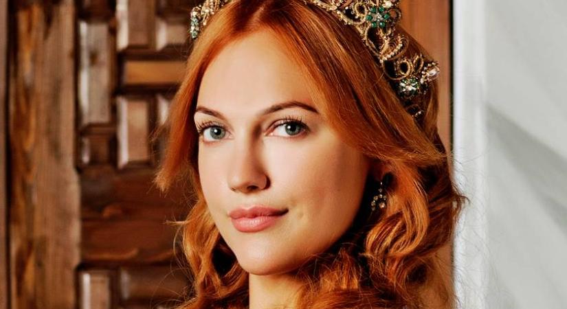 A Szulejmán Hürrem szultánája megmutatta 11 éves lányát: Meryem Uzerli kétgyerekes anya