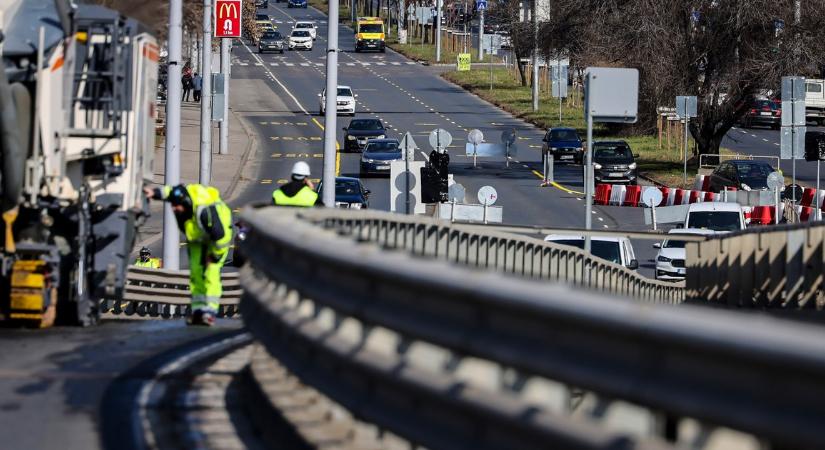 Elkezdődött: ez vár mostantól mindenkire a Flórián térnél - fotók