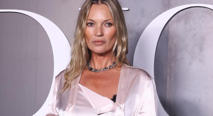 Az 51 éves Kate Moss meghozza a kedved a natúr trendhez: elegancia bézs- és krémszínekben