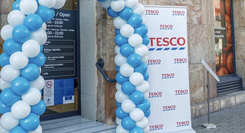 Újabb boltnyitással kezdi a Tesco a 2025/26-os pénzügyi évét