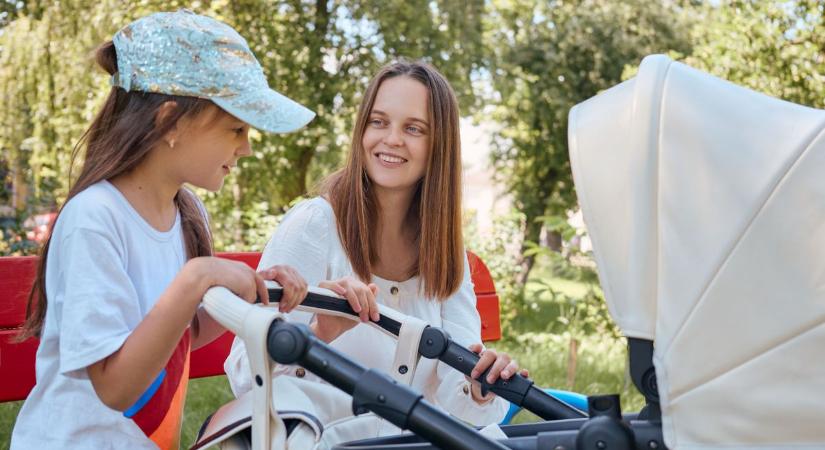 Kiszámoltuk, hogy mennyi marad a családoknál az anyák adómentességének köszönhetően