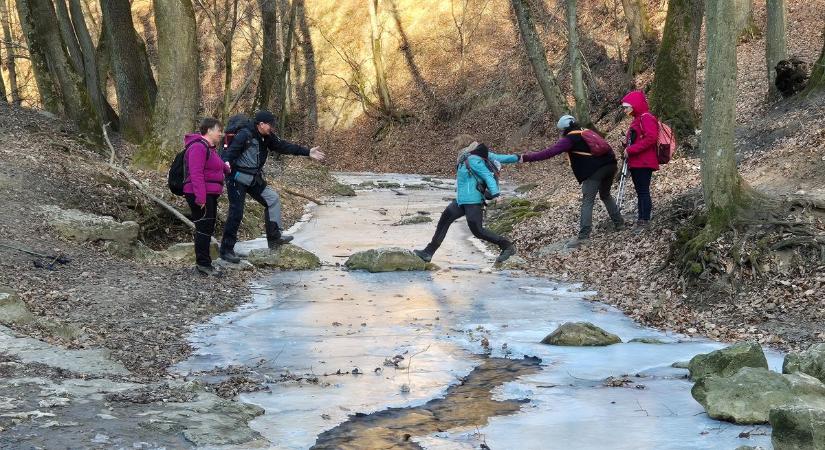 Vasi túrázók, bakonyi kalandok a Cuha-patak völgyében