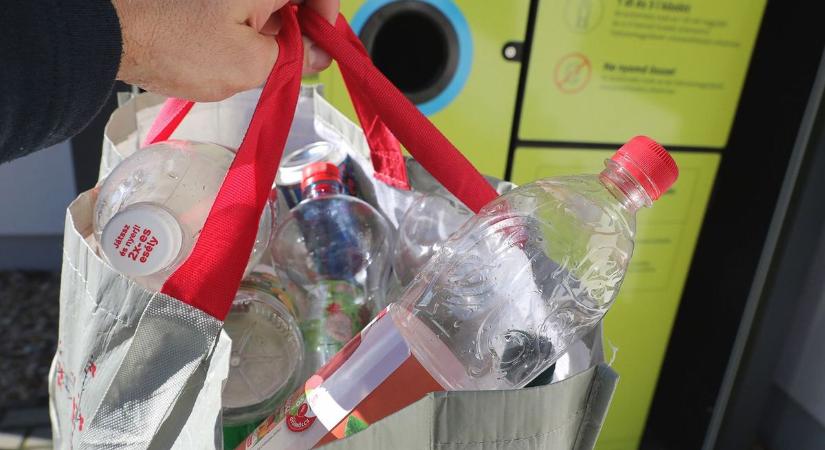 Már teszteli a MOHU a beöntős automatákat