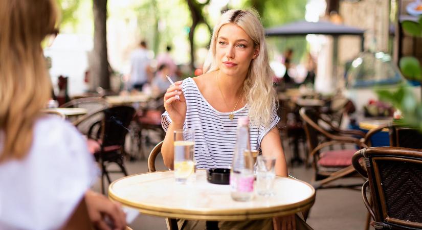 Egy új kutatás szerint a nők tényleg többet beszélnek, mint a férfiak