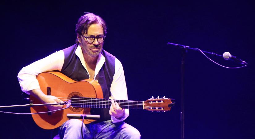 Al Di Meola kommentált egy Orbán-poszthoz, azt kéri, akkor se álljon Trump gonoszsága mellé, ha amúgy szélsőjobboldali