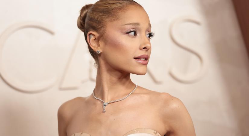 Mint valami álom: Ariana Grande minden idők legkülönlegesebb ruhájában lépett az Oscar vörös szőnyegére