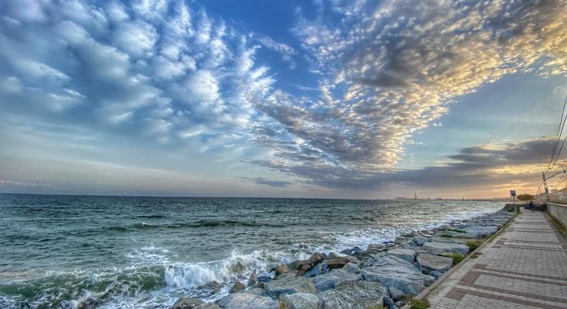 30 ezer négyzetméternyi homok tűnt el Barcelona strandjain