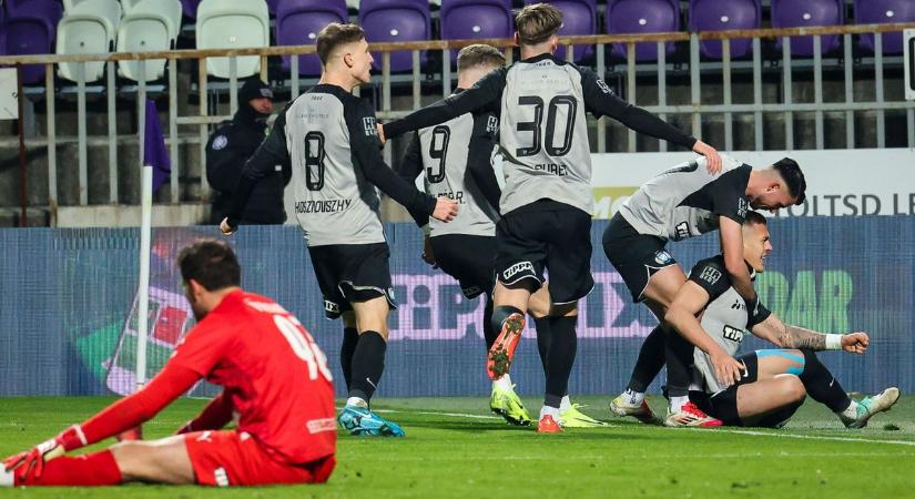 Betelt a pohár: az Újpest-szurkolók megvárták és megfenyegették a játékosokat (VIDEÓ)