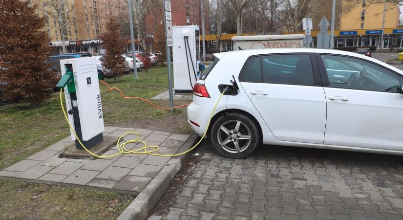 Könnyebb lesz elektromos autózni Magyarországon